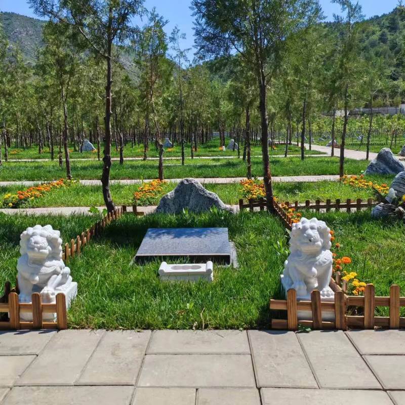 <a href=http://www.xinshouning.cn/ target=_blank class=infotextkey><a href=http://www.xinshouning.cn/wap/ target=_blank class=infotextkey>九公山公墓</a></a>,陵园环境